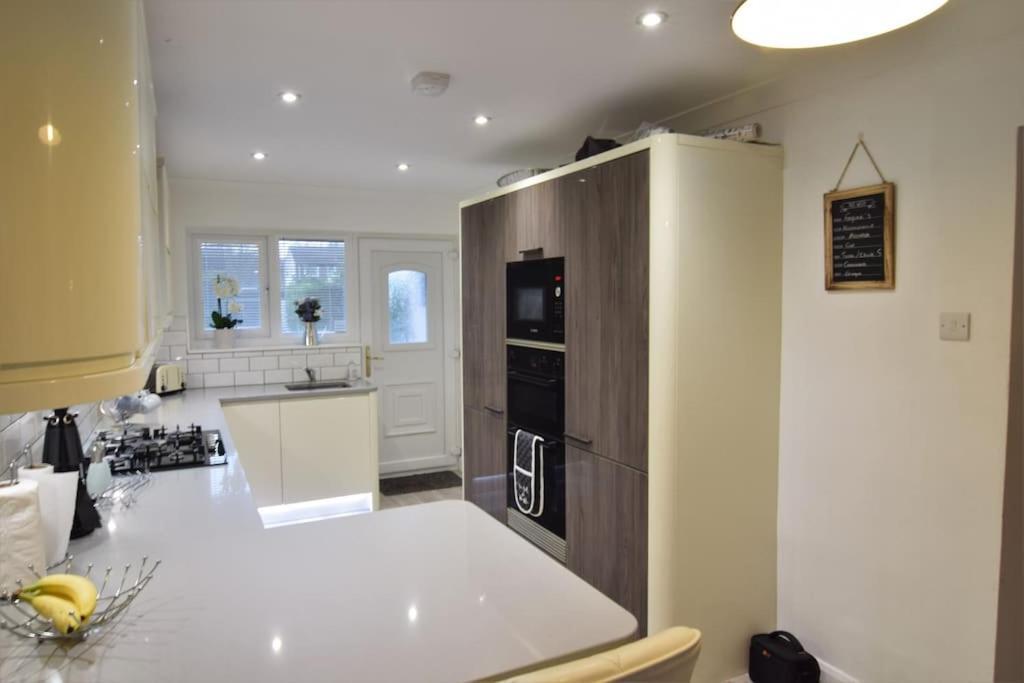 Mikes At Menai - Stylish & Spacious 3 Bed House In Menai Bridge. Exterior foto